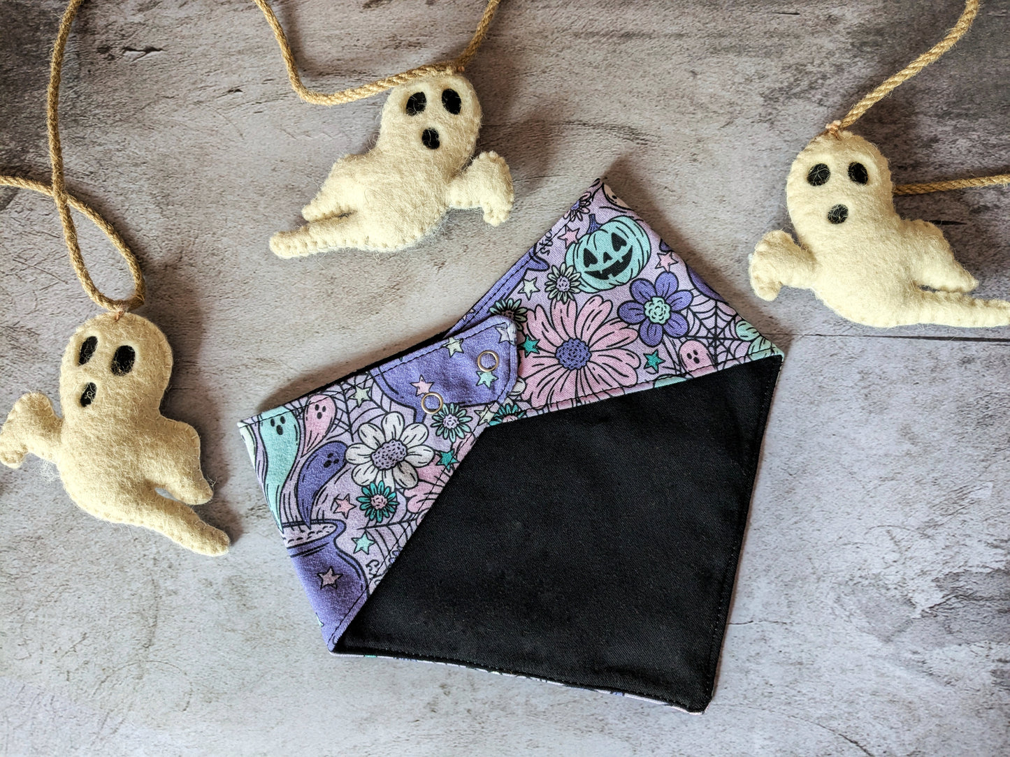 Bandana bibs, feeding bibs - Ray of Pitch Black