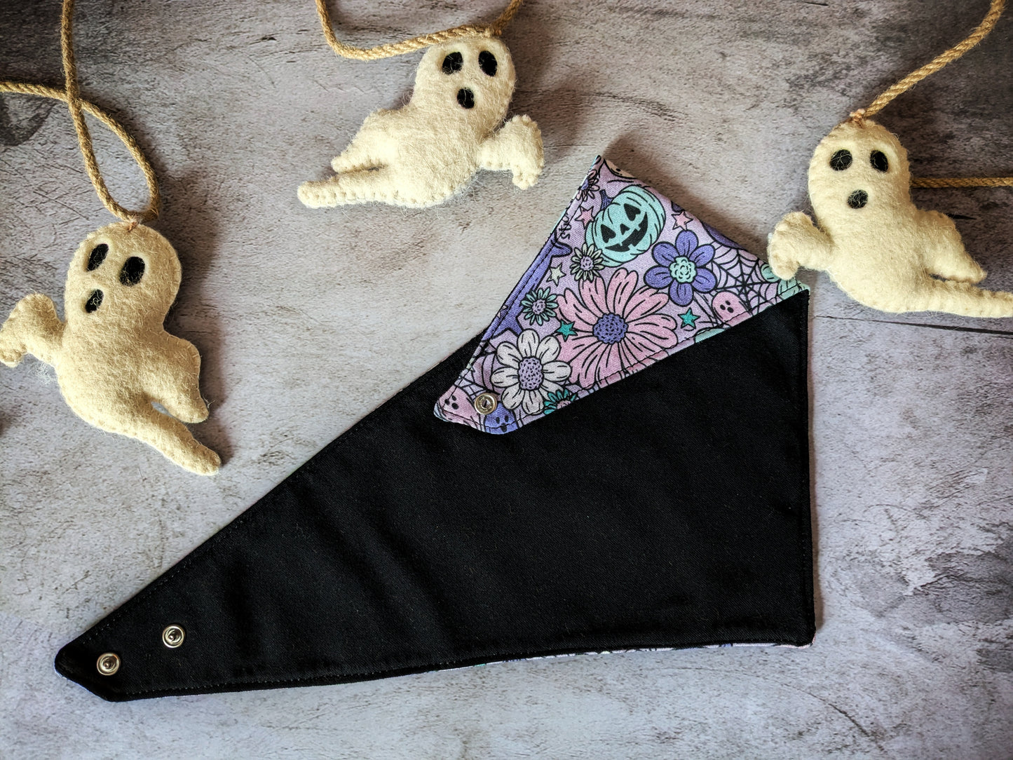 Bandana bibs, feeding bibs - Ray of Pitch Black
