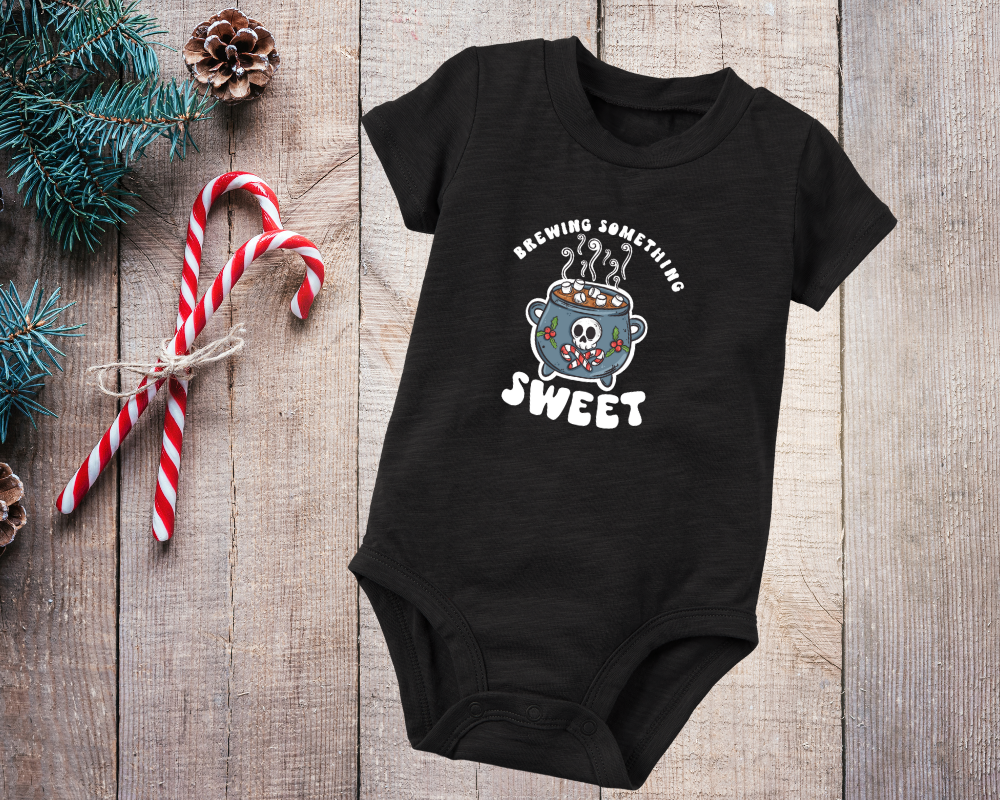 Brewing something sweet - onesies & T-shirts - Kids size