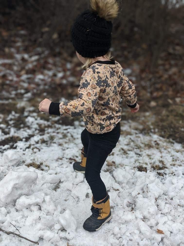 Sweaters or hoodies - Little Ray of Pitch Black