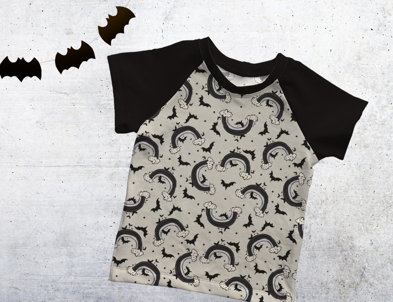 Women -  Raglan T-shirts - Ray of Pitch Black