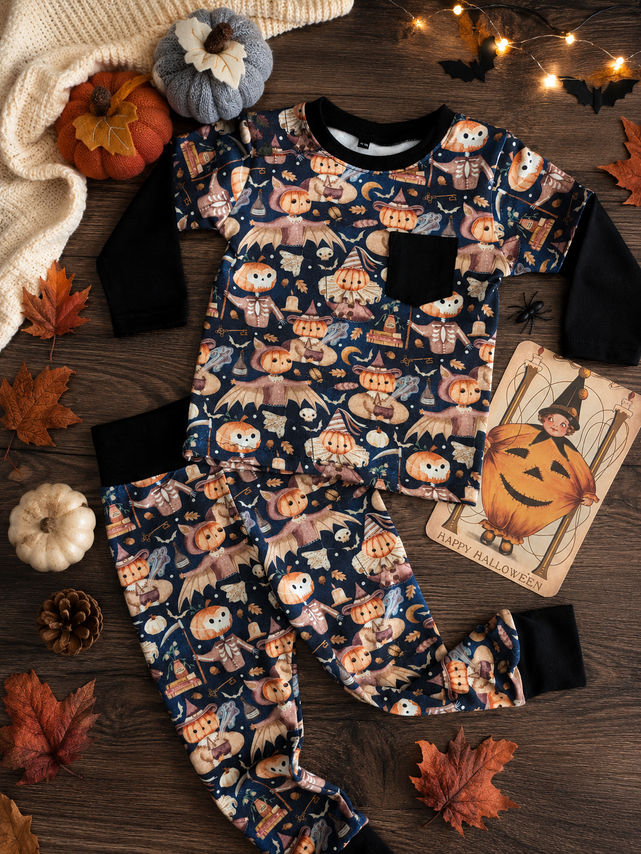 Layered T-shirt - Autumn Spells - Pumpkin Coven