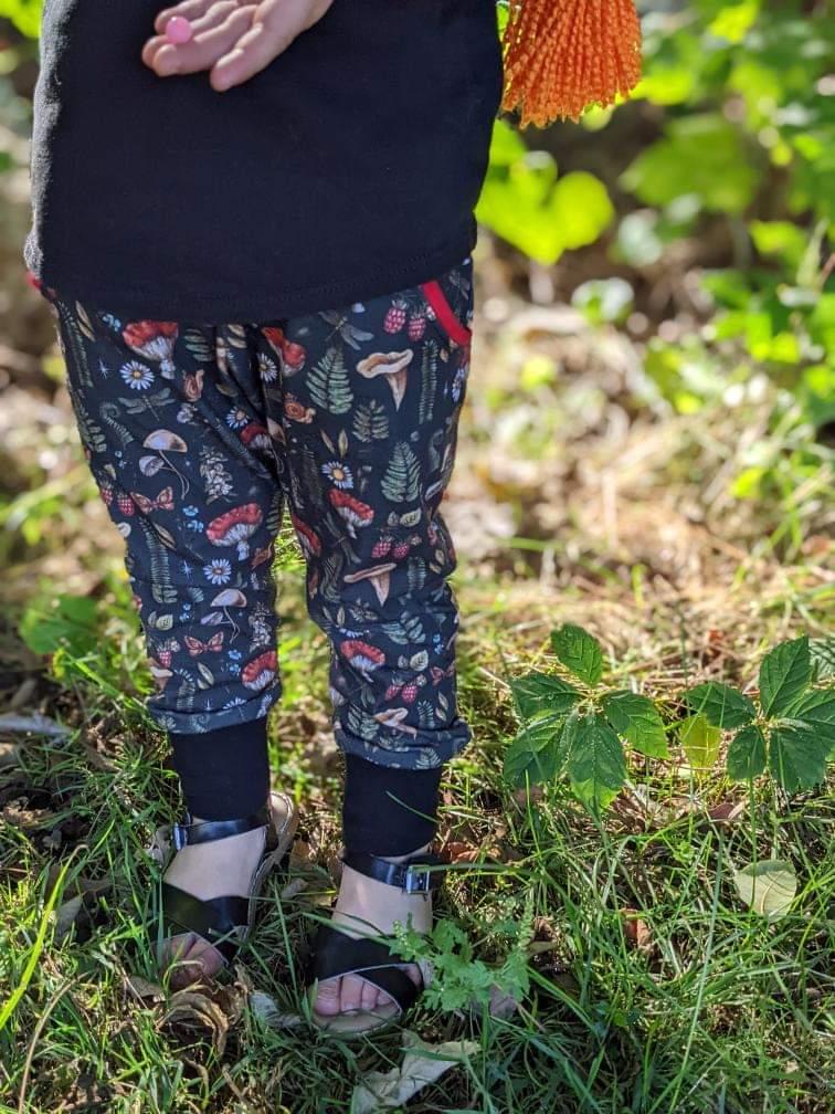 Joggers w/ Pockets - Spell Caster